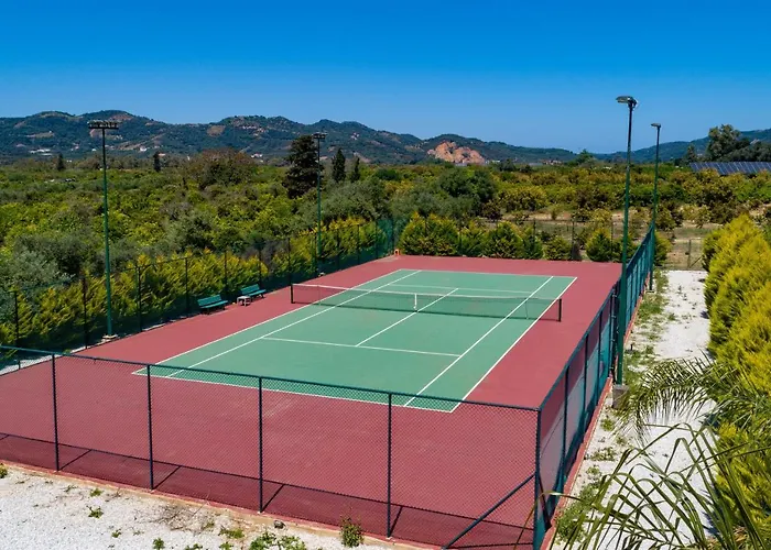 Queen Electra With Pool And Tennis Court
