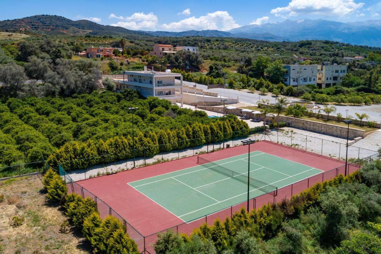 Queen Electra With Pool And Tennis Court 公寓 Alikianos