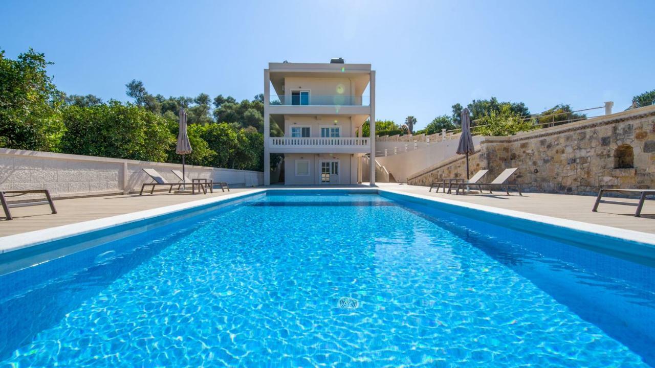 Apartment Queen Electra With Pool And Tennis Court Alikianos